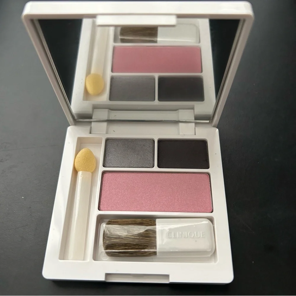 Clinique All About Shadow Duo in Grays and Blush